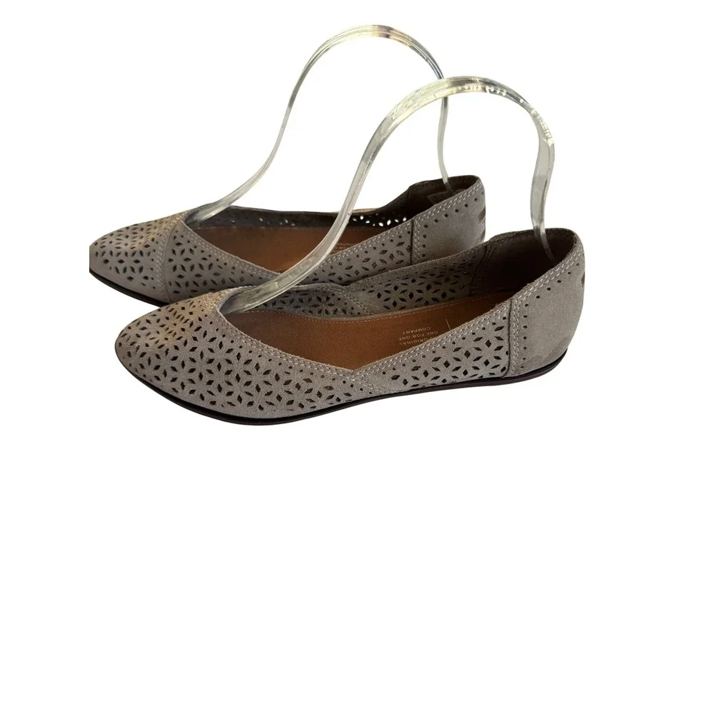 TOMS Shoes Women 7.5 Tan Jutti Suede Perforated‎ Pointed Cutout Ballet Flats
